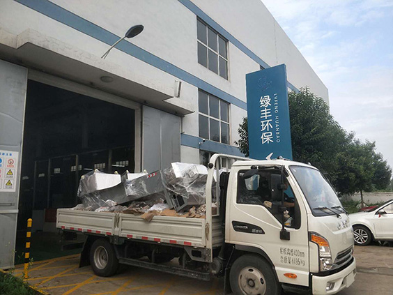 發(fā)貨通知：上?？蛻粲嗁?gòu)污水處理設(shè)備機(jī)械格柵已發(fā)貨