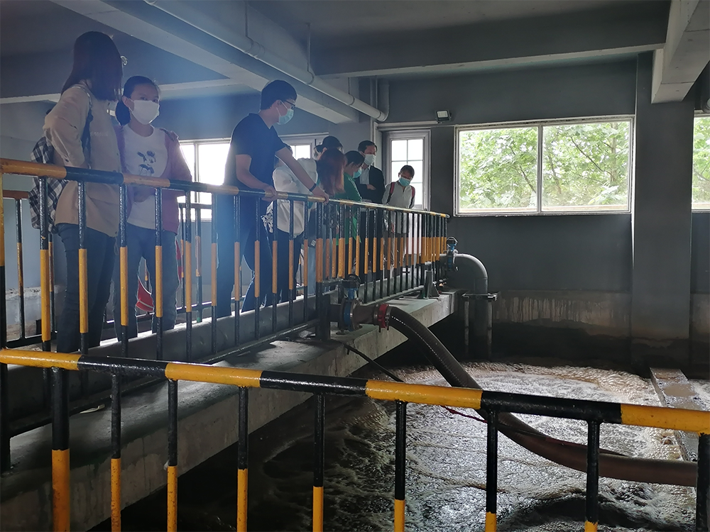 河南科技學(xué)院學(xué)生參觀(guān)學(xué)習(xí)污水站20210517-(40)_03